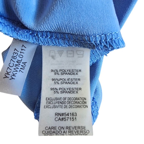 Elegant Blue Blouse With Faux Pearl and Chain Trim, Sleeveless - Picture 4 of 7